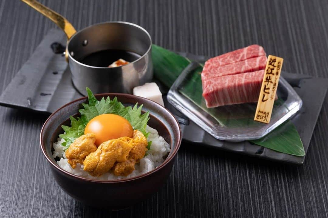 復活したとびうし名物ヘレ飯😋贅沢に柔らかで希少な近江牛のヒレを使った絶品🥰北海のウニ、いくら、フランストリュフの3種類…