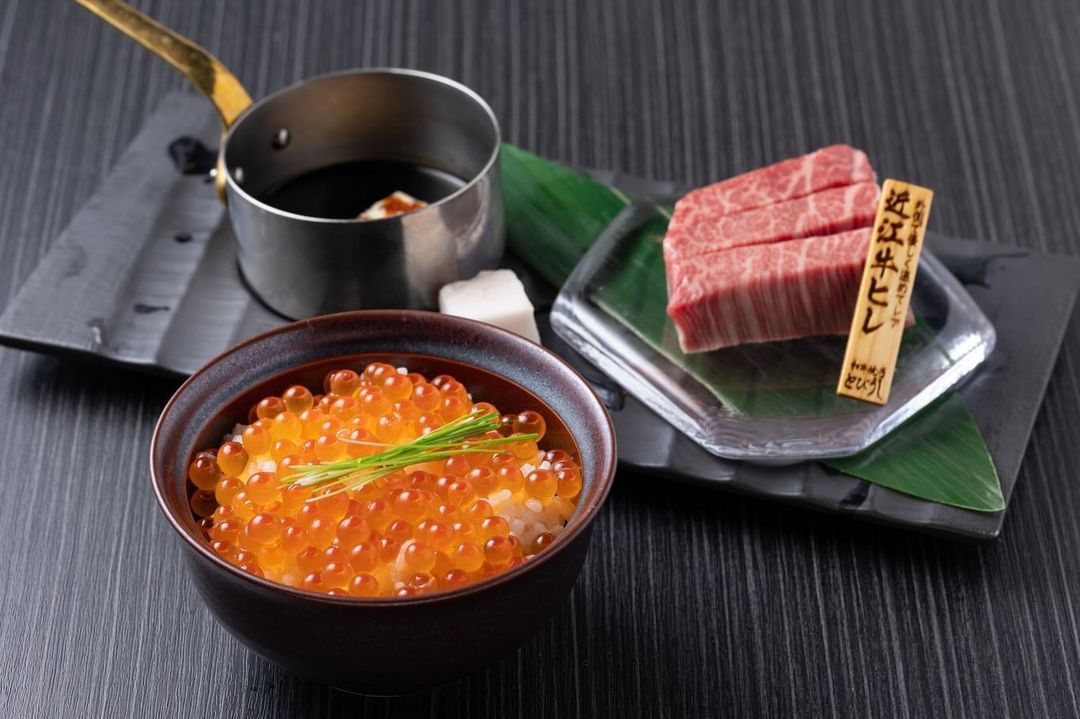 復活したとびうし名物ヘレ飯😋贅沢に柔らかで希少な近江牛のヒレを使った絶品🥰北海のウニ、いくら、フランストリュフの3種類…