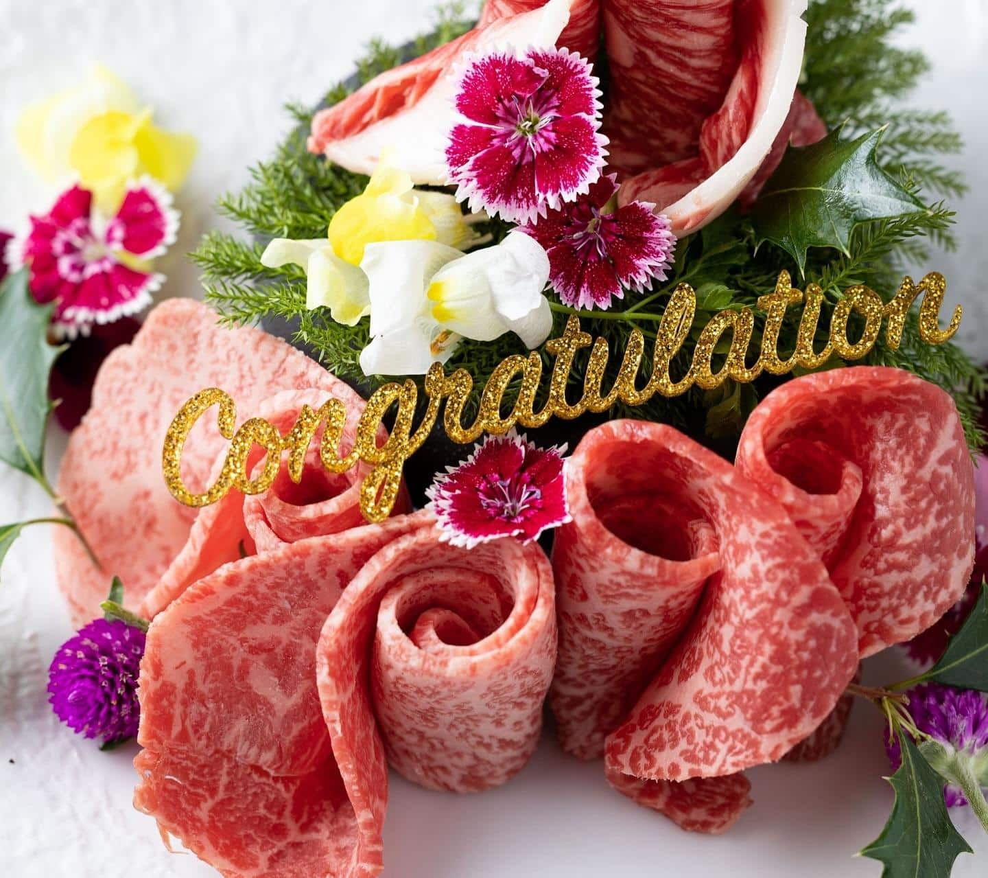 とびうしの肉ブーケ💐コースの和牛盛り合わせを無料で変更☺️お祝いやクリスマスにも人気😉全席完全個室のプライベート空間…