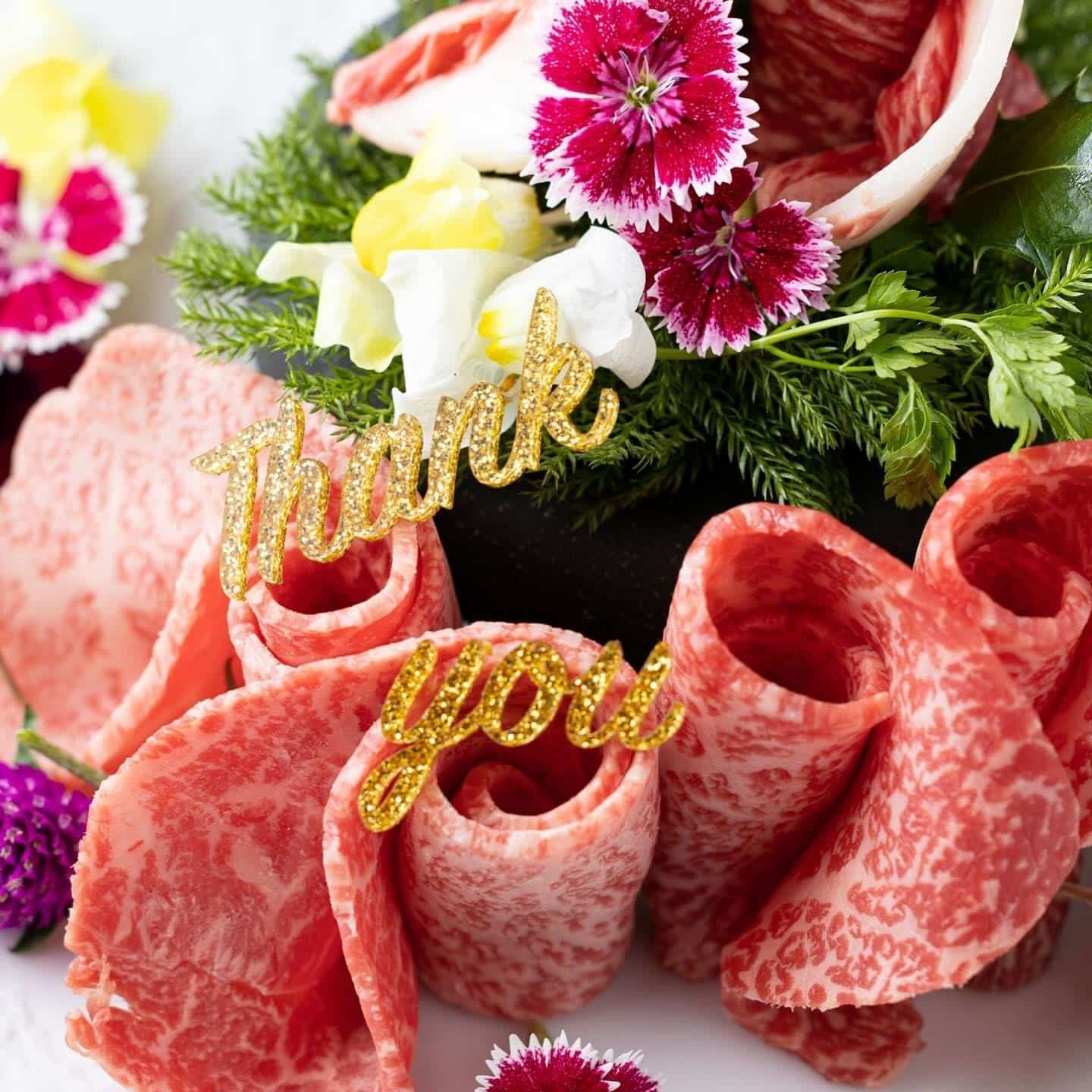 とびうしの肉ブーケ💐コースの和牛盛り合わせを無料で変更☺️一年の感謝を美味しいお肉と共にお伝えください😉全席完全個室…