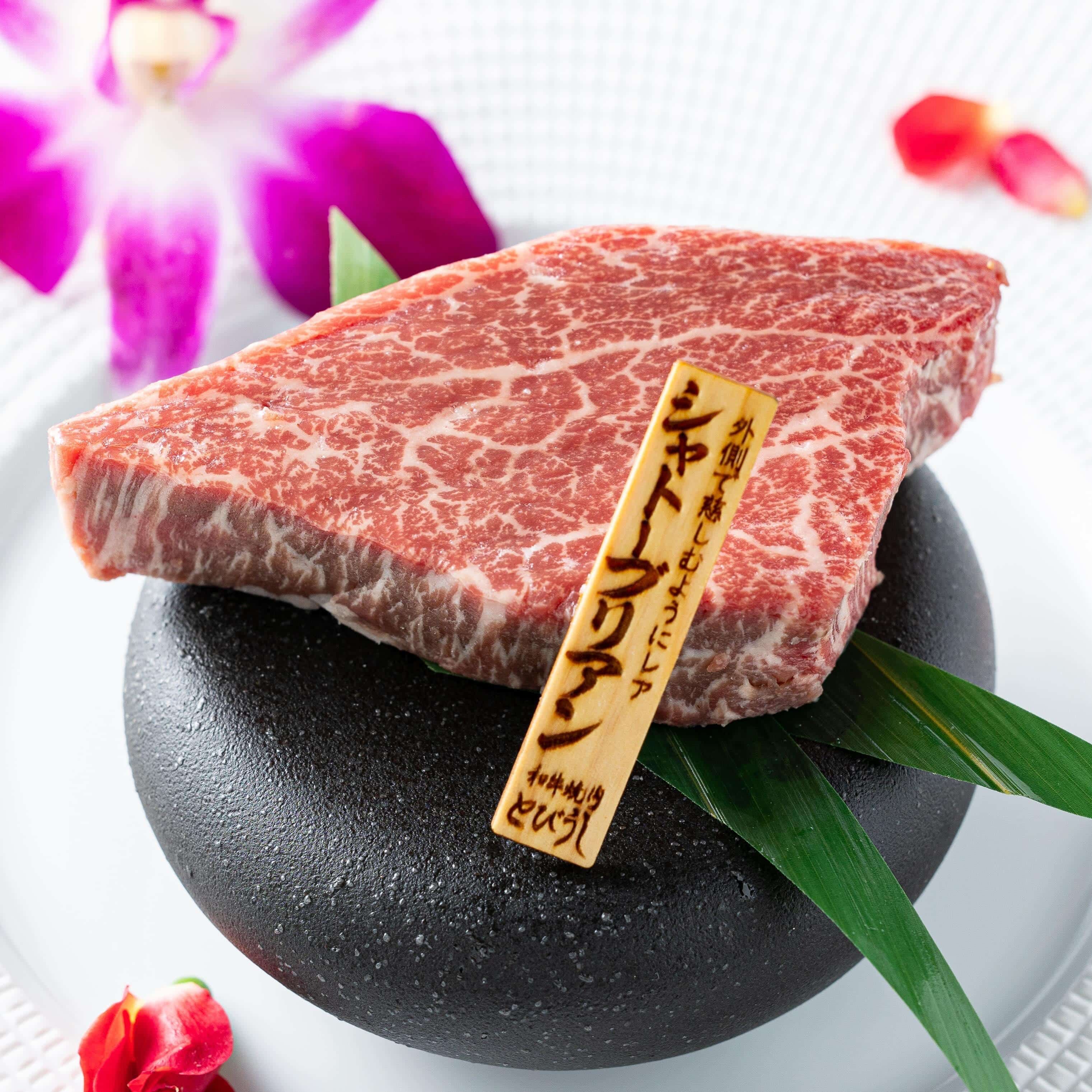 近江牛シャトーブリアン♪こちらも希少部位ですがぜひ一度は食べて頂きたい一皿！オードリーさんの東京ドームやTRFさんの武道…