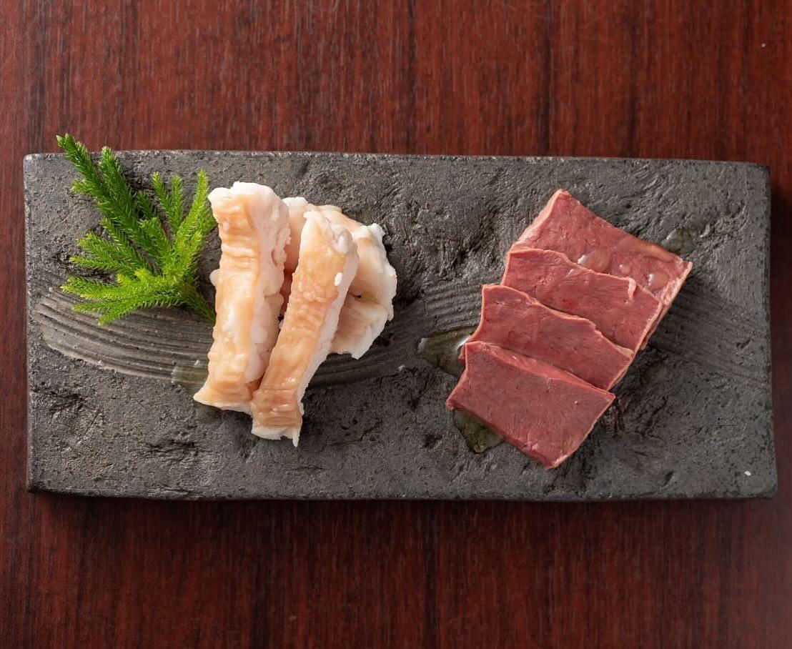 和牛はホルモンも絶品♪とびうしはアクセスの良い飯田橋駅から徒歩すぐの隠れ家的なお店。厳選した黒毛和牛を全席個室でお楽しみ…