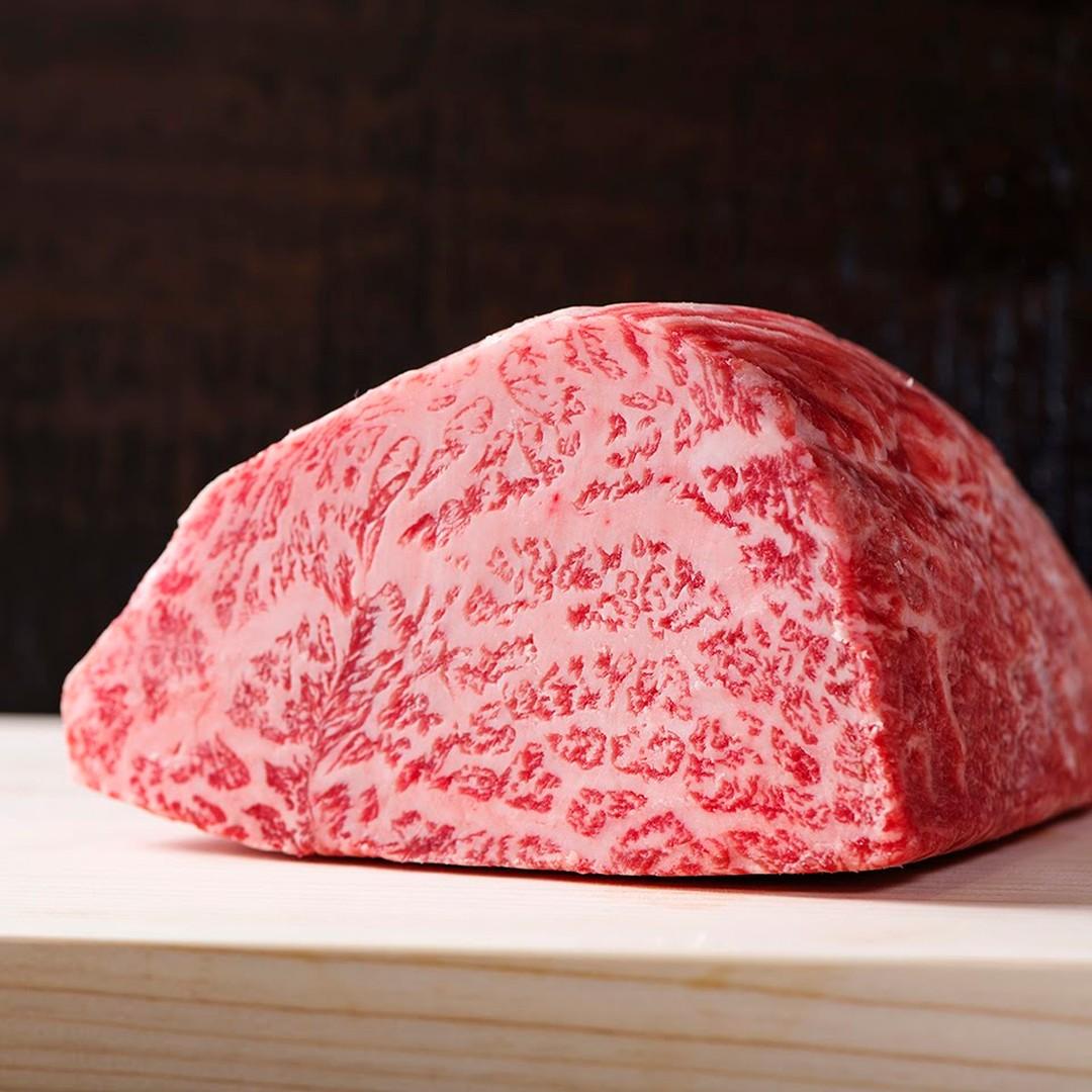 「飯田橋駅」すぐ！「黒毛和牛」が自慢の「焼肉」店で贅沢なひとときを。＜和牛焼肉 とびうし＞