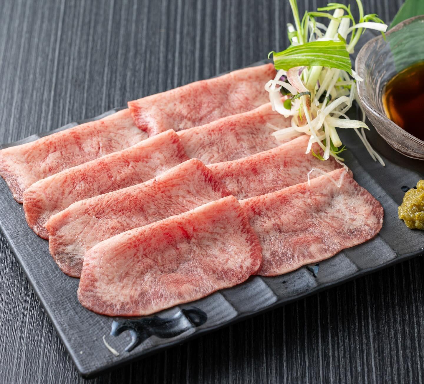 人気のタン刺し！とびうしは全席が完全個室の和牛焼肉のお店⭐︎「飯田橋駅」すぐ！「黒毛和牛」が自慢の「焼肉」店で贅沢なひと…