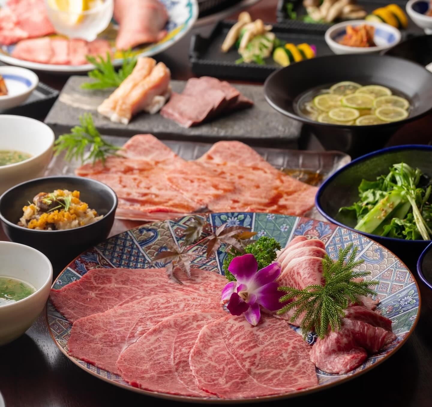 素敵な記念日にはコースがオススメ！とびうしは全席が完全個室の和牛焼肉のお店⭐︎「飯田橋駅」すぐ！「黒毛和牛」が自慢の「焼…
