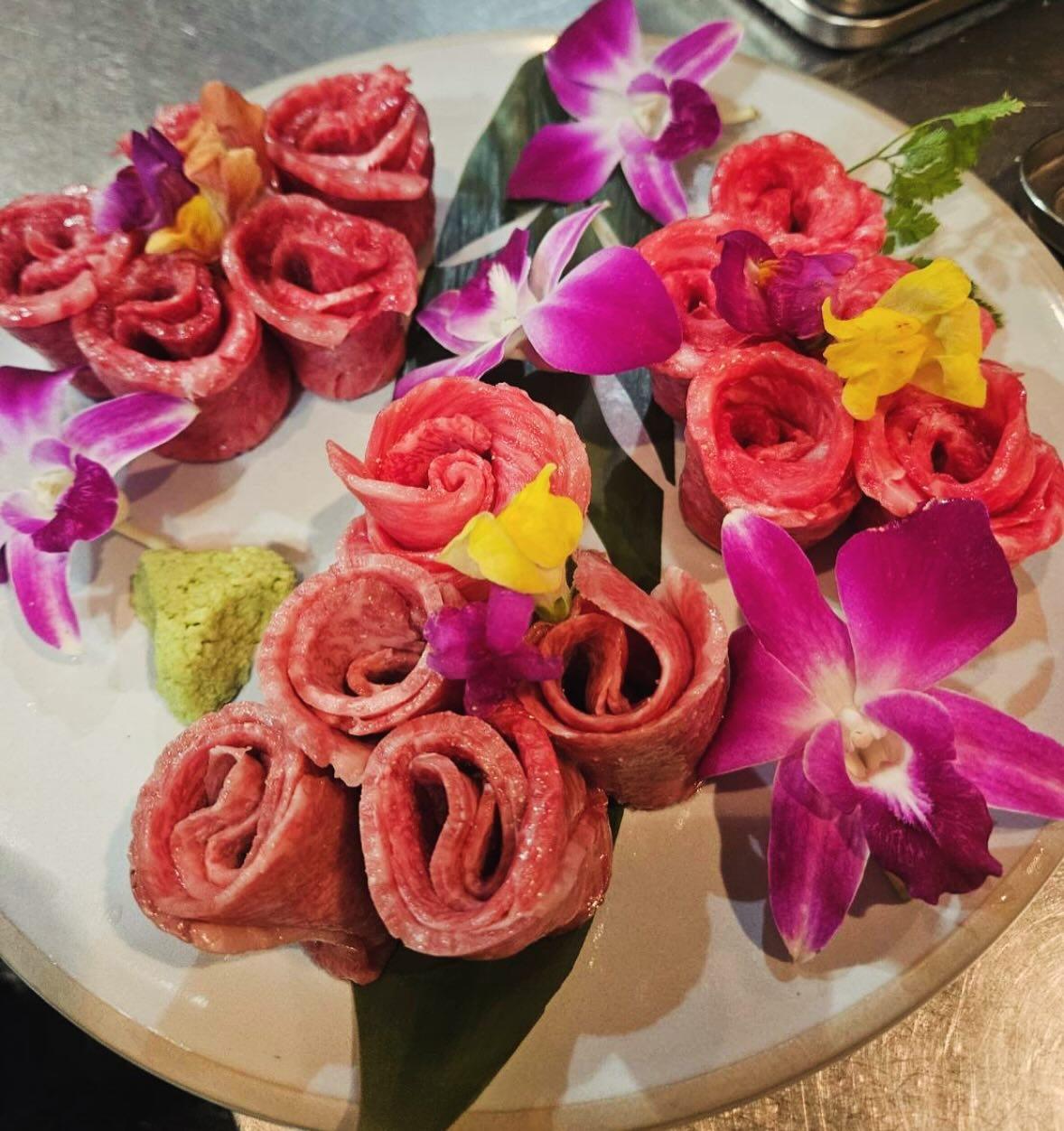 結婚祝いや記念日には肉ケーキをぜひ！とびうしは全席が完全個室の和牛焼肉のお店⭐︎「飯田橋駅」すぐ！「黒毛和牛」が自慢の「…