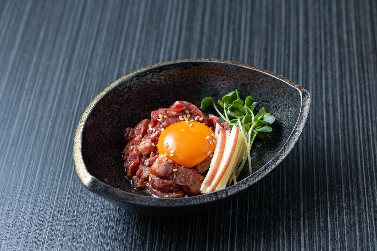 名物ハラミユッケ！とびうしはハラミが自慢！希少な黒毛和牛のハラミのみにこだわったお店⭐︎とびうしは全席が完全個室の和牛焼…