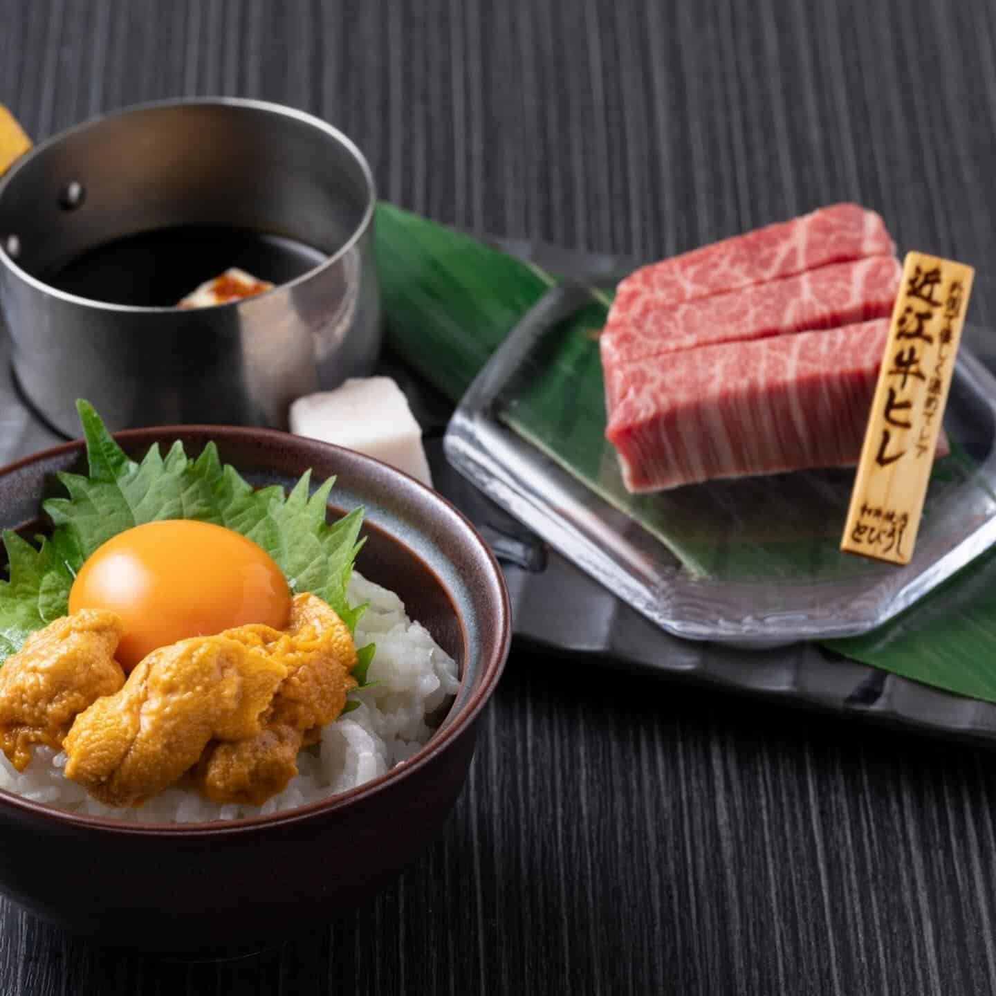 名物ヘレ飯のウニ卵黄は柔らか近江牛ヒレ肉と濃厚なウニのコラボレーション！とびうしは全席が完全個室の和牛焼肉のお店⭐︎「飯…