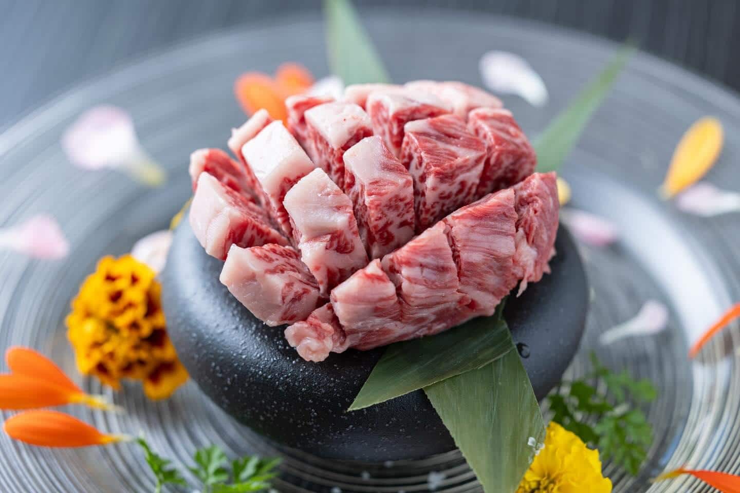 黒毛和牛の希少なハラミは柔らかさとお肉の旨みと脂の甘味が調和した絶品！とびうしは全席が完全個室の和牛焼肉のお店⭐︎「飯田…