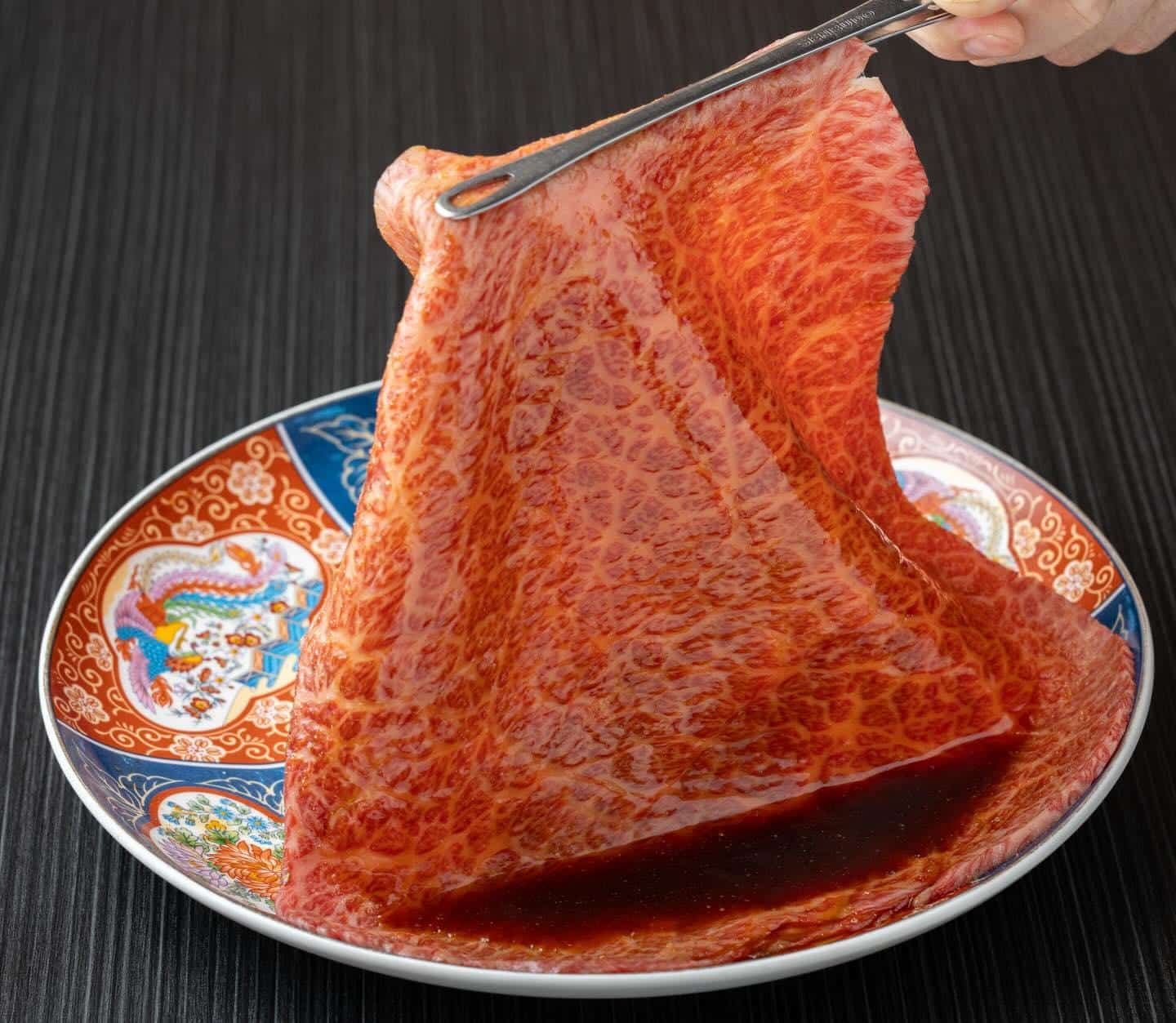 日本一のサブトンすき焼きは事前予約の限定品！とびうしは全席が完全個室の和牛焼肉のお店⭐︎「飯田橋駅」すぐ！「黒毛和牛」が…